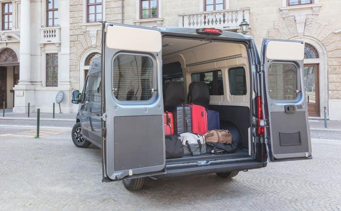 Fiat Ducato 9-Sitzer mieten